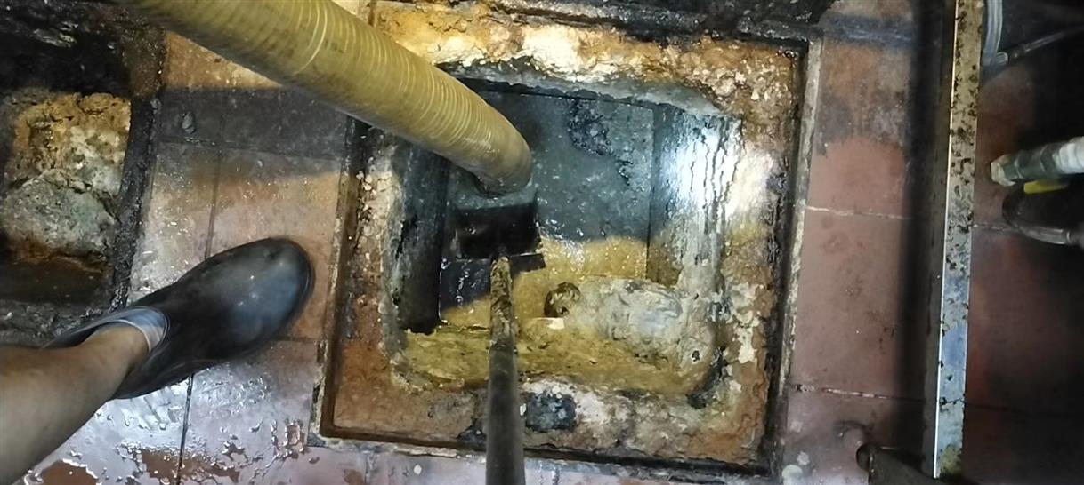 顺平污水池清理一般都有毒气，怎么预防中毒呢？