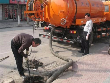 顺平清掏化粪池，健康生活从这里开始